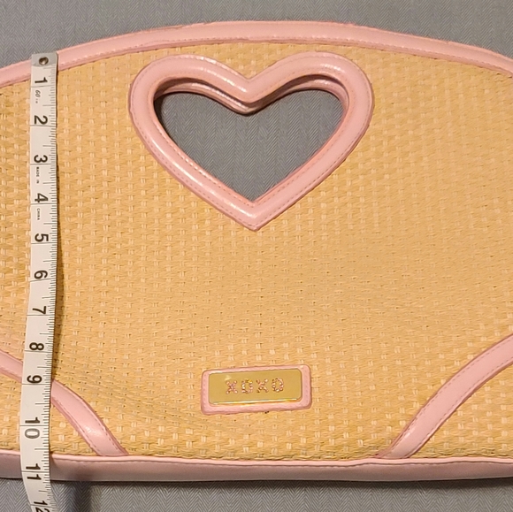 XOXO Y2K 2000s Pink Heart Cutout Straw/Rattan Bag - Picture 9 of 10